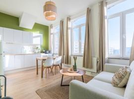 Charming one bedroom Tourcoing station, готель з парковкою у місті Туркуен