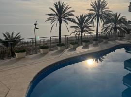 Beachfront 3-bedroom apartment