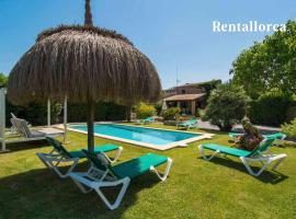 Finca Comteses Petit by Rentallorca, landsted i Alcudia