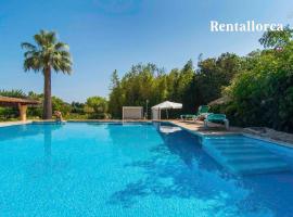 Finca Ses Contesas by Rentallorca, landsted i Alcudia