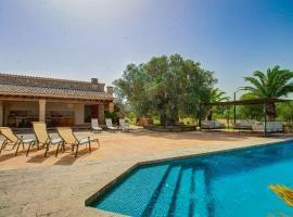 Finca S'Olivar de Son Reixach by Rentallorca, country house di Ariany