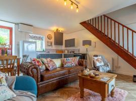 2 Bed in South Molton 78303, αγροικία σε Kings Nympton
