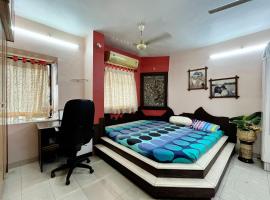 Cozy Private Room near Mulund Railway station, sted med privat overnatting i Mumbai