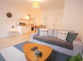 Equipped apartment premium location