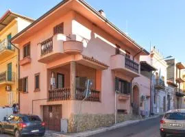 4 Bedroom Stunning Home In Trappeto