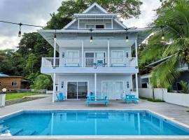 Paunch Beach Retreat, casa de campo em Bocas del Toro