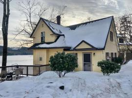 Waterfront home on Squam Lake, villa in Holderness