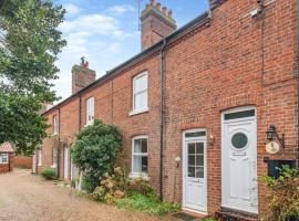 Old Fishermans Cottage - East Runton, vacation home in West Runton