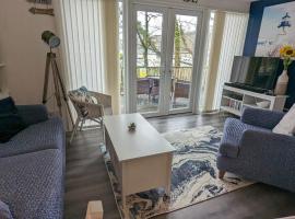 271 Riverside, Glan Gwna Holiday Park, готель з басейнами у місті Caeathro