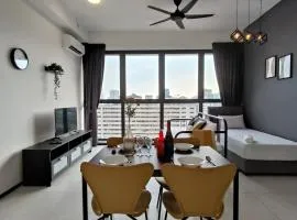 2BR OR 3BR Wonderful Homestay at Urban Suite BY LJ PULSE