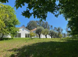 Quinta Catrinandes - Retreat Center, hôtel à Tondela