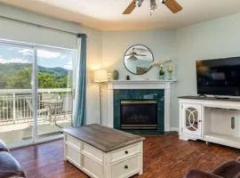 Dolly's Hideout - Newly Renovated, less than 1 Mi To Parkway