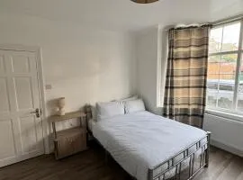 Oxborne Rooms UK - Gardner