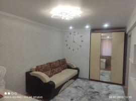 Квартира 1 комнатная, hotel in Balqash