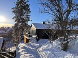 Large house with beds for 12-14, vacation home in Trondheim