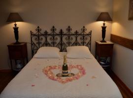 nuit romantique de retour de Chine, hotel in Aubigny-sur-Nère