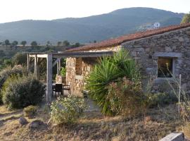 Casa Lysandra – hotel w pobliżu miejsca Stanowisko megalityczne Filitosa w mieście Serra-di-Ferro