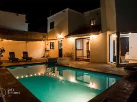 Casa Juarez: Great 4BR house w/ POOL & GAMES, perfect for Parties & Family