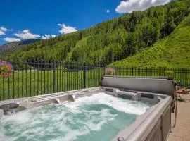 Sweet Updated Ski in Ski out 1 bedroom Etta Place Too Condo