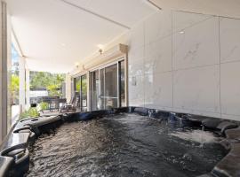 Foreshore Retreat, Hotel in Corinella