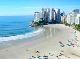 Suite Guarujá เกสต์เฮาส์ในกัวรูจา