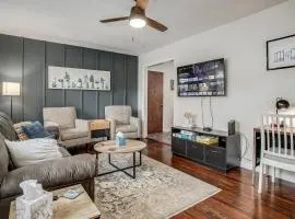 Chic Home with Huge Grassy Yard 7 mins to Arrowhead Stadium