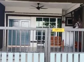 HOMESTAY D'TEPIAN CASA, BANDAR SERI IMPIAN KLUANG