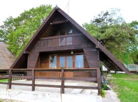 House with a view of the lake, for 7 people, hotel in Łazy