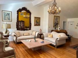 Cozy House 3 large bedrooms 3full bath and king beds, hotel perto de Gulfstream Mall, West Palm Beach