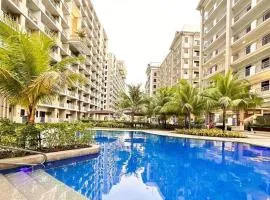 Modern style 2BR Condo Good for 6 Packs Near NAIA