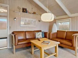 2 Bedroom Cozy Home In Juelsminde