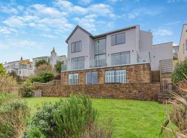 Seascape, holiday home in Polruan