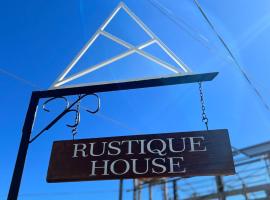Rustique House dbl, hotell i Nuwara Eliya