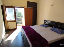 Kainchi daam Road Nainital full 2bhk, hotel in Nainital