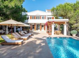 Beautiful Sea View Villa in Jondal: Sant Josep de sa Talaia şehrinde bir otel