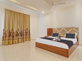 OYO Flagship Ekasila Suites, hotel in Gachibowli, Hyderabad