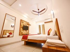Hotel Rays Inn Boarding and Lodging, hotel in Guruvayanakere