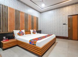 FabHotel Rahul Palace, hotel near Dr. Babasaheb Ambedkar International Airport - NAG, Nagpur