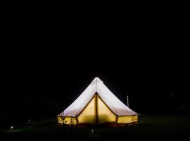 Goldfield Glamping – luksusowy namiot 