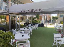 Viešbutis Hotel Seven (Pedreros bokštas, Riminis)