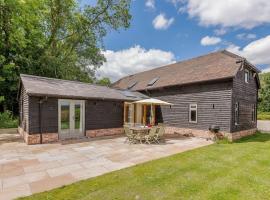 Stride’s Barn, villa sa Whiteparish