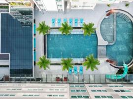 Novotel Living Bangkok Sukhumvit Legacy, hotel en Asoke, Bangkok