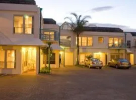 Pacific Harbour Motor Inn、にあるGisborne Airport - GISの周辺ホテル