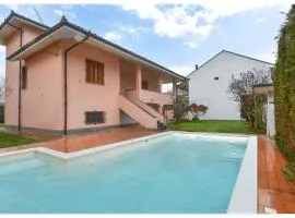 Amazing Home In Castelnuovo Bormida
