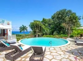HOSPITALITYEXPERT Cosy 3 Bedroom Villa & Cottage, Pool, Beach Access, Sleeps 16