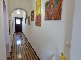 Casa Lavradores, Torrao, hotel in Torrão