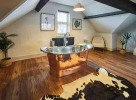 Host & Stay - Emerald Beach House
