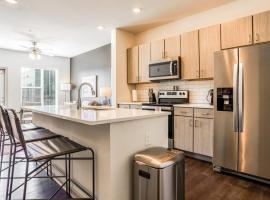 Landing Modern Apartment with Amazing Amenities (ID6626X61), hotel in Fishers