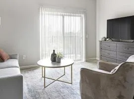 Landing Modern Apartment with Amazing Amenities (ID7649X87)