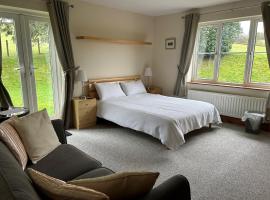 Whidlecombe Farm, bed & breakfast σε Priston